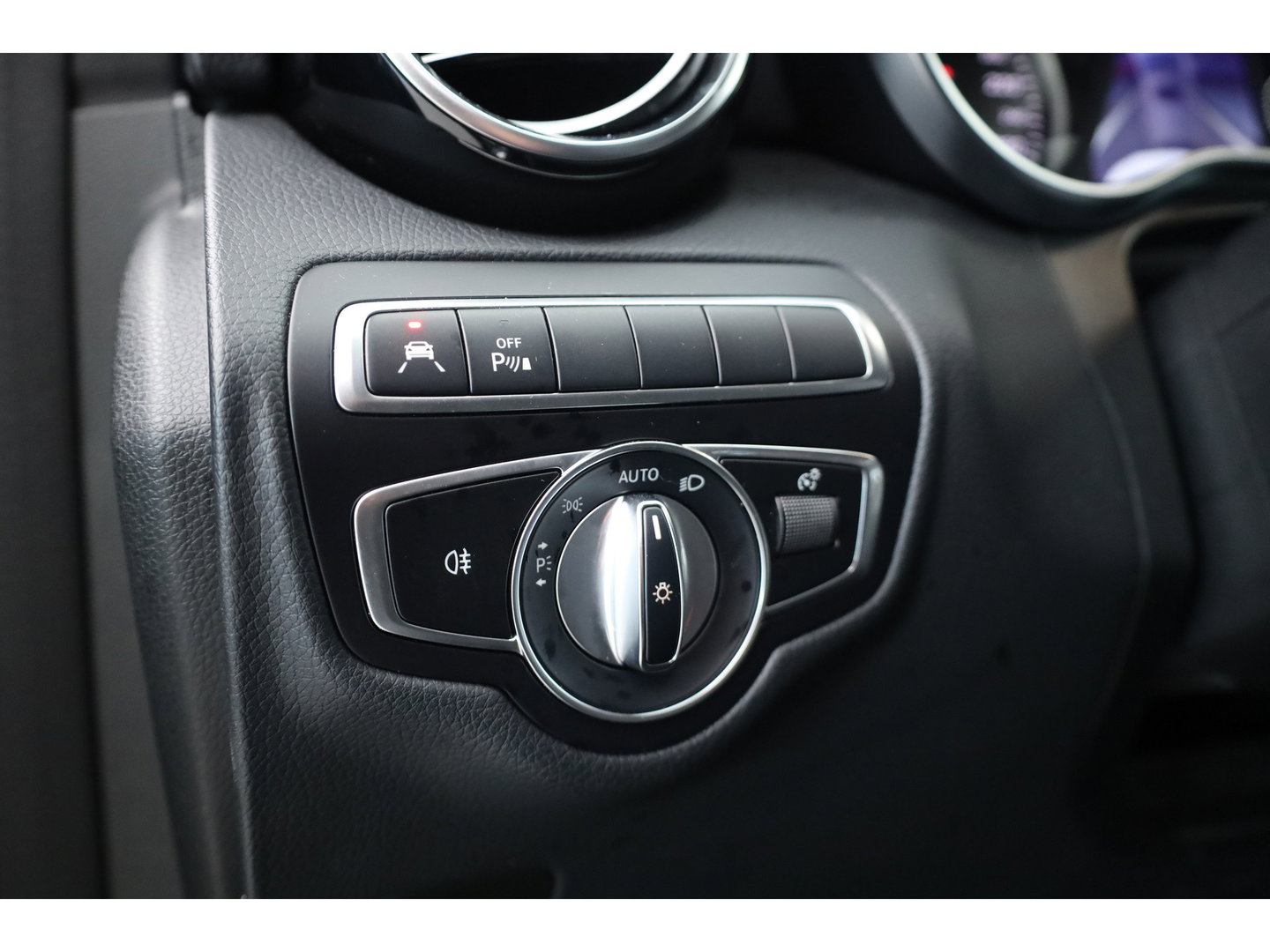 Mercedes-Benz GLC Coupé 250 4MATIC Business Solution AMG | Cruise Control | Memory | Stoelverw. | Camera | Bluetooth | 2400kg Trekgewicht | PDC V+A