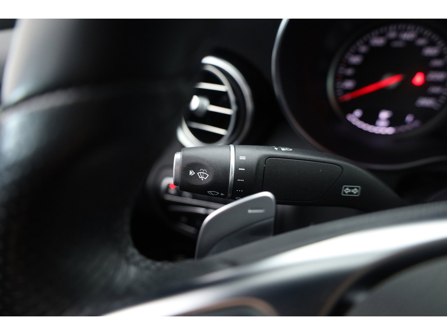 Mercedes-Benz GLC Coupé 250 4MATIC Business Solution AMG | Cruise Control | Memory | Stoelverw. | Camera | Bluetooth | 2400kg Trekgewicht | PDC V+A