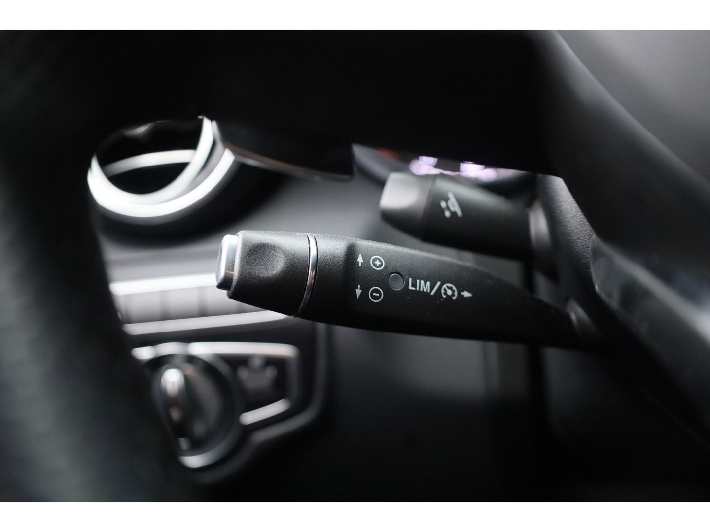 Mercedes-Benz GLC Coupé 250 4MATIC Business Solution AMG | Cruise Control | Memory | Stoelverw. | Camera | Bluetooth | 2400kg Trekgewicht | PDC V+A