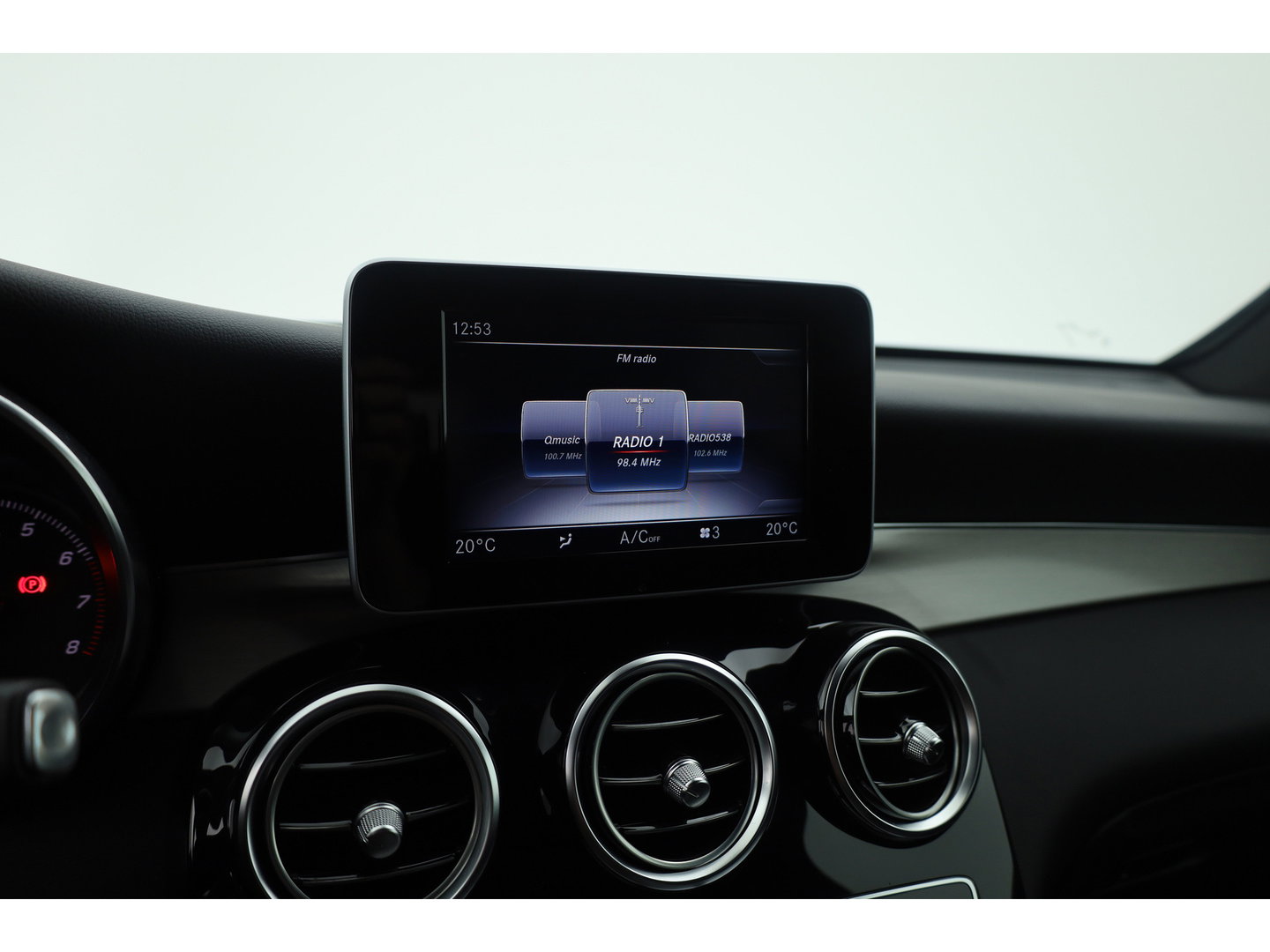 Mercedes-Benz GLC Coupé 250 4MATIC Business Solution AMG | Cruise Control | Memory | Stoelverw. | Camera | Bluetooth | 2400kg Trekgewicht | PDC V+A