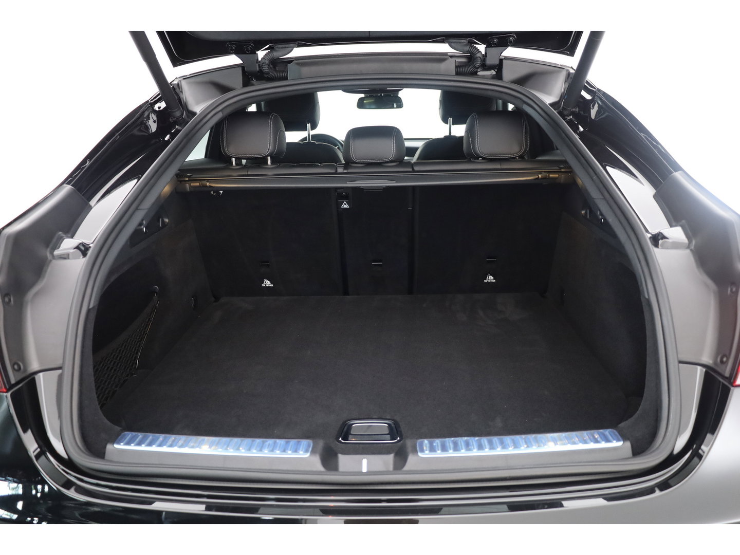 Mercedes-Benz GLC Coupé 250 4MATIC Business Solution AMG | Cruise Control | Memory | Stoelverw. | Camera | Bluetooth | 2400kg Trekgewicht | PDC V+A