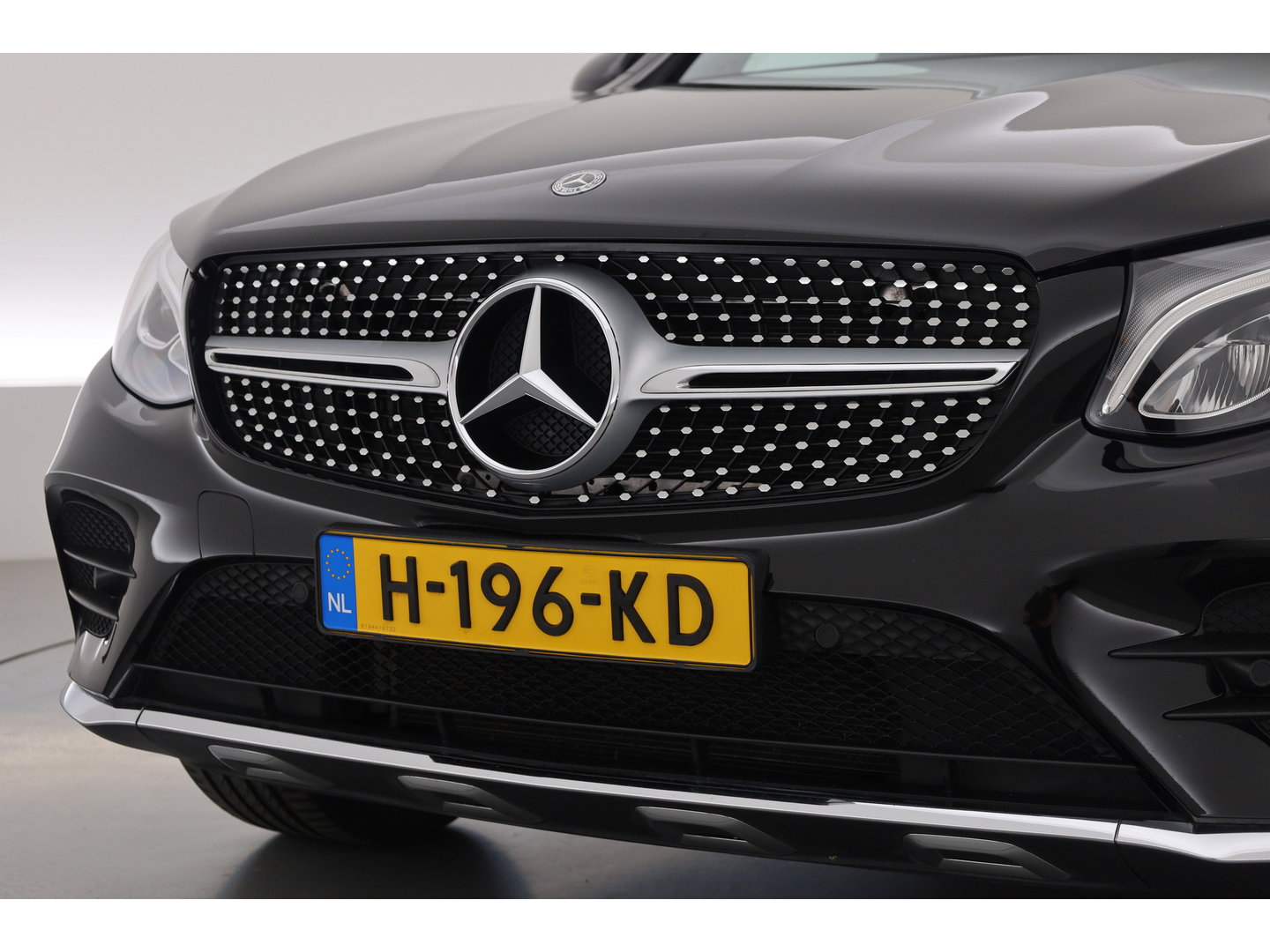Mercedes-Benz GLC Coupé 250 4MATIC Business Solution AMG | Cruise Control | Memory | Stoelverw. | Camera | Bluetooth | 2400kg Trekgewicht | PDC V+A