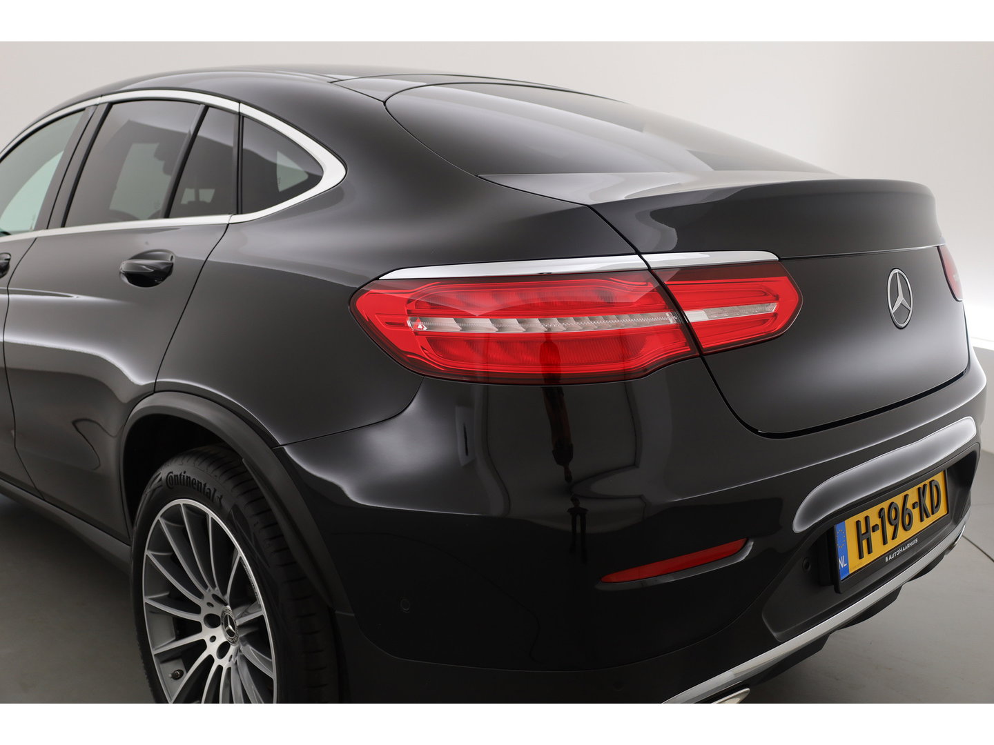 Mercedes-Benz GLC Coupé 250 4MATIC Business Solution AMG | Cruise Control | Memory | Stoelverw. | Camera | Bluetooth | 2400kg Trekgewicht | PDC V+A