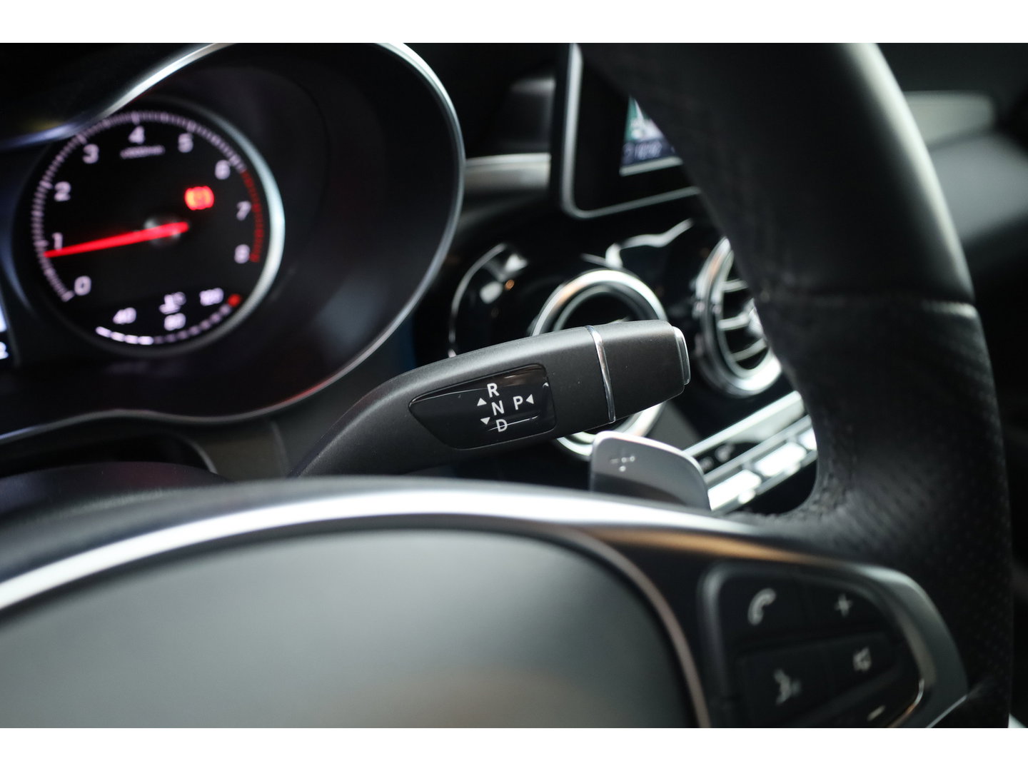 Mercedes-Benz GLC Coupé 250 4MATIC Business Solution AMG | Cruise Control | Memory | Stoelverw. | Camera | Bluetooth | 2400kg Trekgewicht | PDC V+A