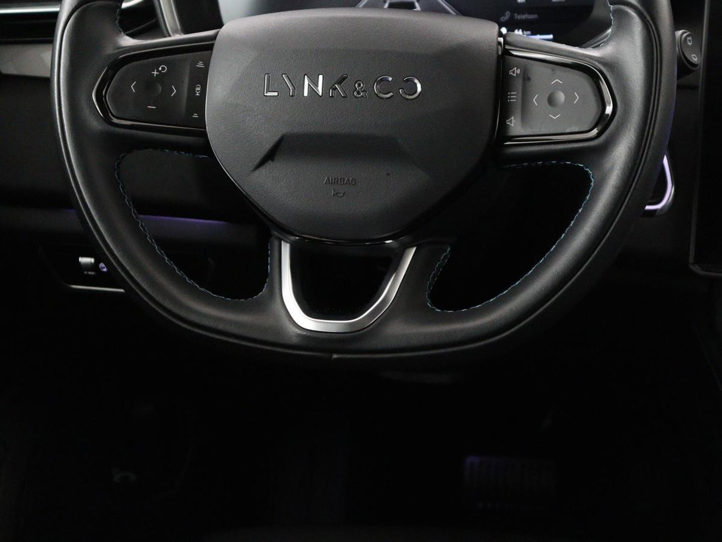 Lynk & Co 01 1.5 SOH 90.1 | Panoramadak | Trekhaak | Infinity by harman | Adaptive cruise | Full LED | Carplay | Camera | Sfeerverlichting | Dodehoek detectie |