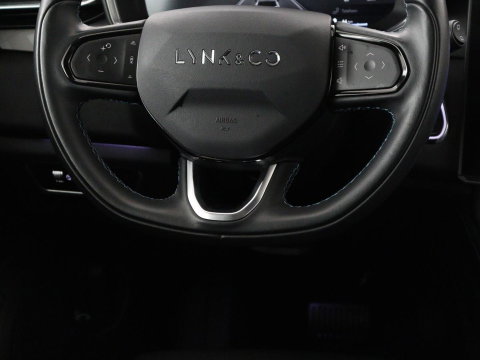 Lynk & Co 01 1.5 SOH 90.1 | Panoramadak | Trekhaak | Infinity by harman | Adaptive cruise | Full LED | Carplay | Camera | Sfeerverlichting | Dodehoek detectie |