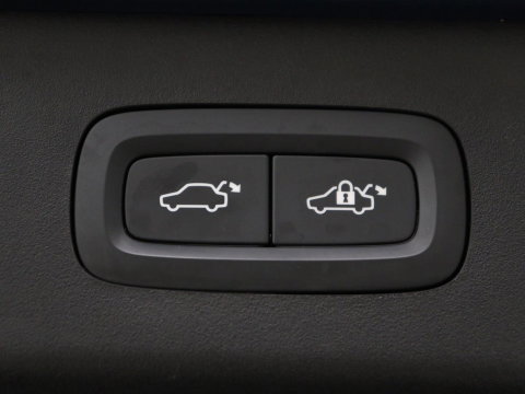 Lynk & Co 01 1.5 SOH 90.1 | Panoramadak | Trekhaak | Infinity by harman | Adaptive cruise | Full LED | Carplay | Camera | Sfeerverlichting | Dodehoek detectie |