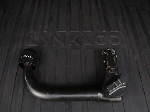 Lynk & Co 01 1.5 SOH 90.1 | Panoramadak | Trekhaak | Infinity by harman | Adaptive cruise | Full LED | Carplay | Camera | Sfeerverlichting | Dodehoek detectie |