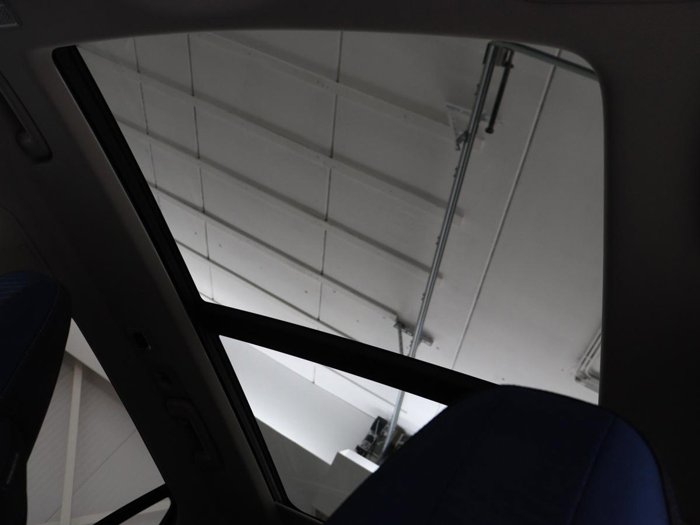 Lynk & Co 01 1.5 SOH 90.1 | Panoramadak | Trekhaak | Infinity by harman | Adaptive cruise | Full LED | Carplay | Camera | Sfeerverlichting | Dodehoek detectie |