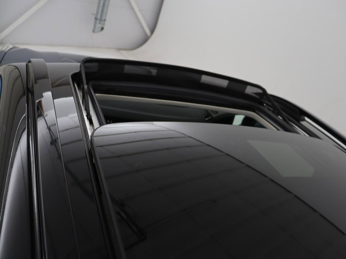 Lynk & Co 01 1.5 SOH 90.1 | Panoramadak | Trekhaak | Infinity by harman | Adaptive cruise | Full LED | Carplay | Camera | Sfeerverlichting | Dodehoek detectie |