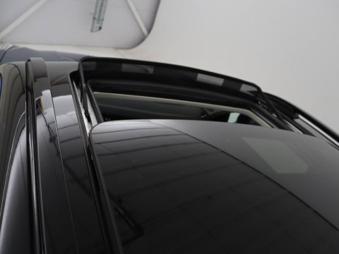 Lynk & Co 01 1.5 SOH 90.1 | Panoramadak | Trekhaak | Infinity by harman | Adaptive cruise | Full LED | Carplay | Camera | Sfeerverlichting | Dodehoek detectie |