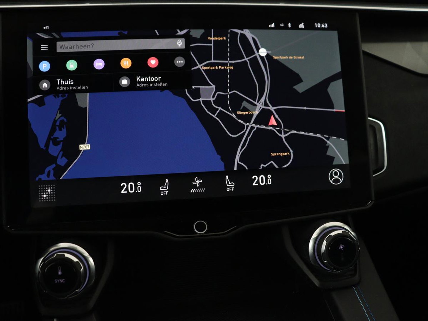 Lynk & Co 01 1.5 SOH 90.1 | Panoramadak | Trekhaak | Infinity by harman | Adaptive cruise | Full LED | Carplay | Camera | Sfeerverlichting | Dodehoek detectie |