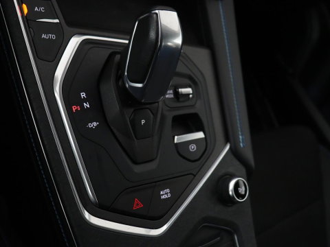 Lynk & Co 01 1.5 SOH 90.1 | Panoramadak | Trekhaak | Infinity by harman | Adaptive cruise | Full LED | Carplay | Camera | Sfeerverlichting | Dodehoek detectie |