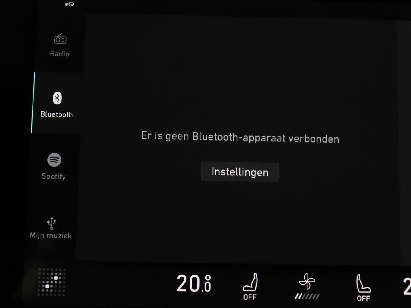 Lynk & Co 01 1.5 SOH 90.1 | Panoramadak | Trekhaak | Infinity by harman | Adaptive cruise | Full LED | Carplay | Camera | Sfeerverlichting | Dodehoek detectie |