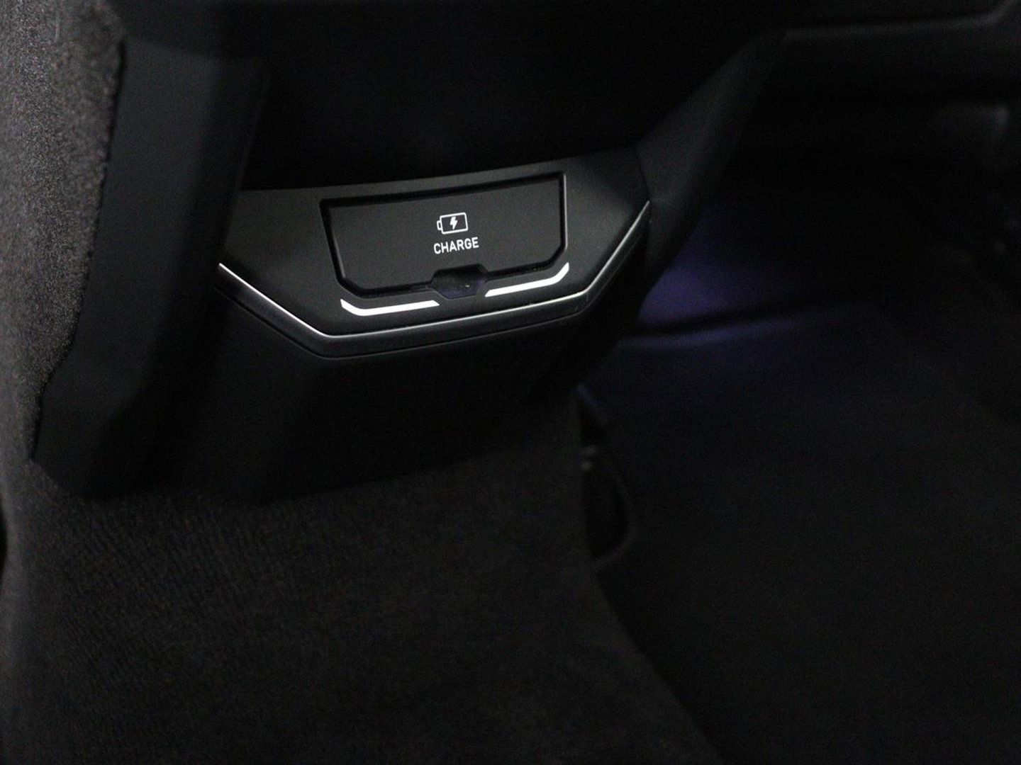 Lynk & Co 01 1.5 SOH 90.1 | Panoramadak | Trekhaak | Infinity by harman | Adaptive cruise | Full LED | Carplay | Camera | Sfeerverlichting | Dodehoek detectie |