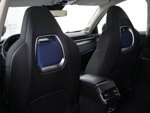 Lynk & Co 01 1.5 SOH 90.1 | Panoramadak | Trekhaak | Infinity by harman | Adaptive cruise | Full LED | Carplay | Camera | Sfeerverlichting | Dodehoek detectie |