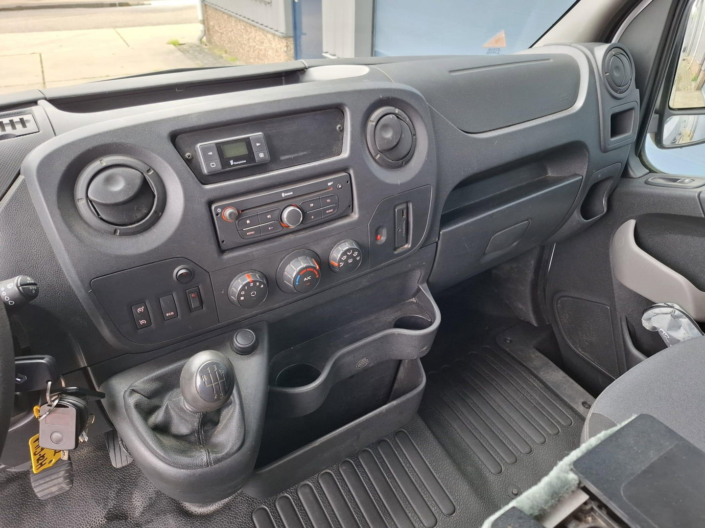 Renault Master T35 2.3 dCi L2H2 AIRCO / CRUISE CONTROLE / IMPERIAL / TREKHAAK / EURO 6