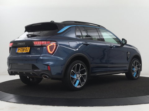 Lynk & Co 01 1.5 SOH 90.1 | Panoramadak | Trekhaak | Infinity by harman | Adaptive cruise | Full LED | Carplay | Camera | Sfeerverlichting | Dodehoek detectie |