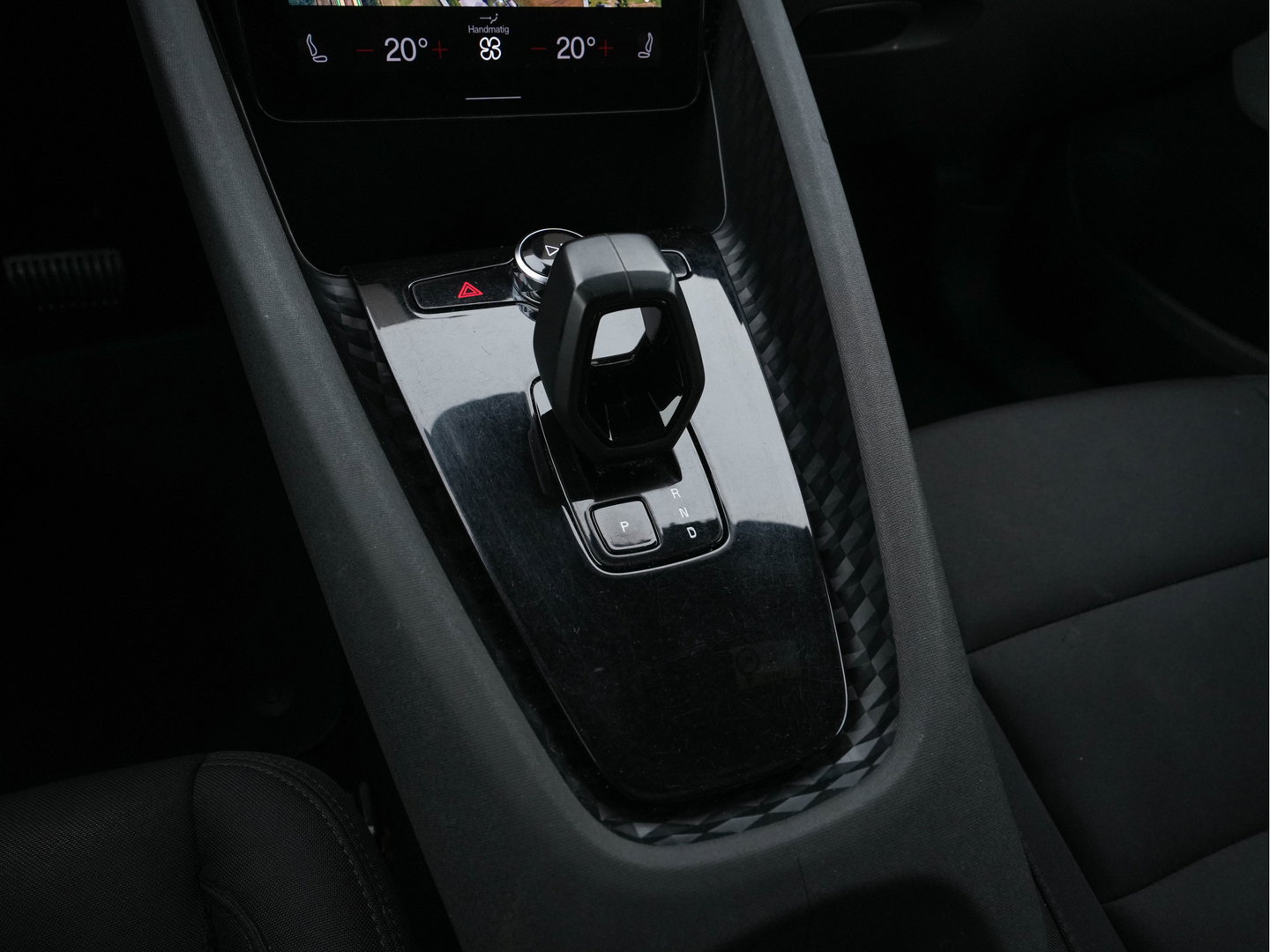 Polestar 2 Long Range Single Motor 78 kWh [ 3-Fase-11kW ] {SOH-95%} (INCL-BTW) *NAVI-FULLMAP | FULL-LED | KEYLESS | CAMERA | LANE-ASSIST | DIGI-COCKPIT | DAB+ | COMFORT-SEATS | ECC | PDC | 20''ALU*