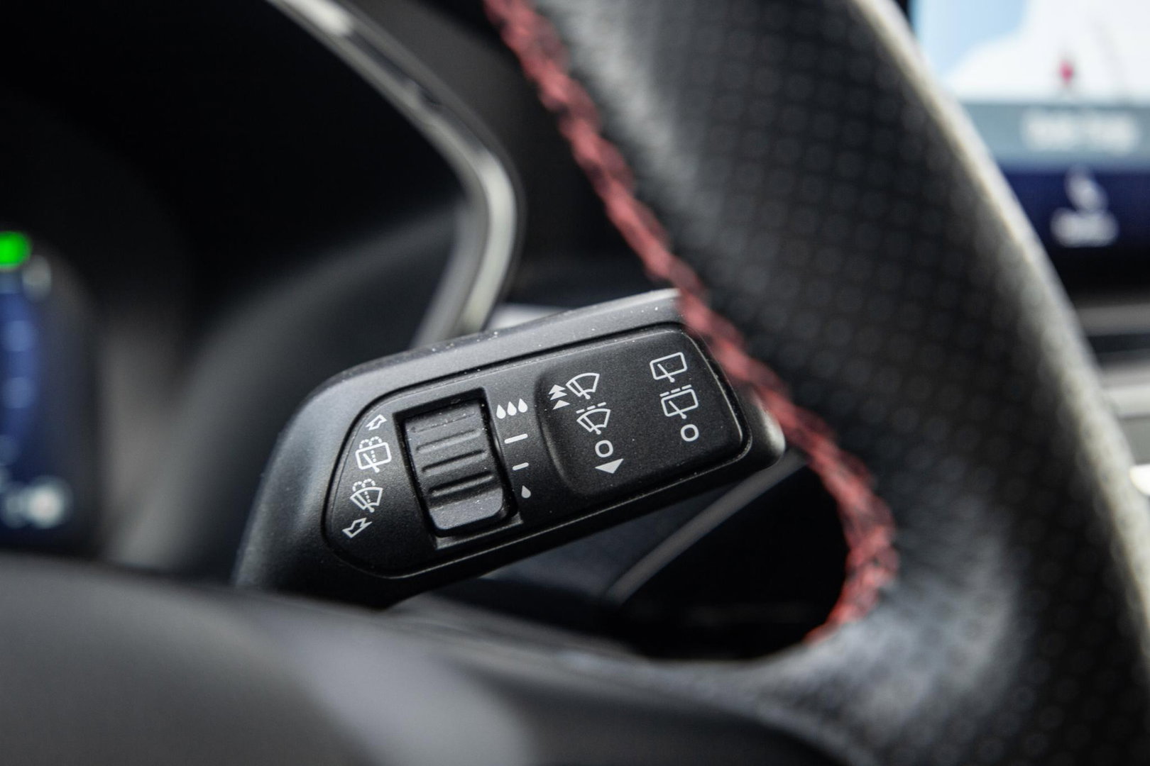 Ford Kuga 2.5 PHEV ST-Line PANORAMADAK / CARPLAY / TREKHAAK / DEALER ONDERHOUDEN / CAMERA