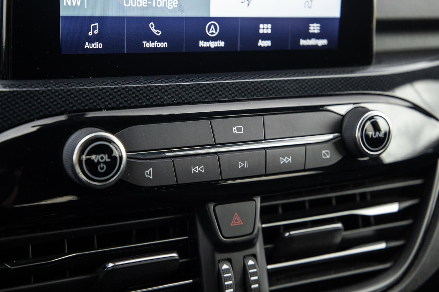 Ford Kuga 2.5 PHEV ST-Line PANORAMADAK / CARPLAY / TREKHAAK / DEALER ONDERHOUDEN / CAMERA