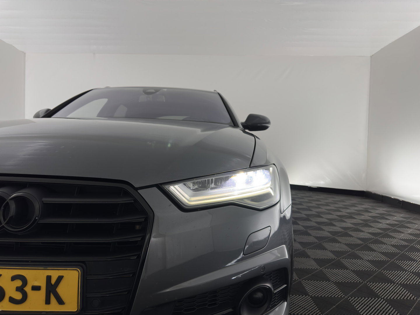 Audi A6 Avant 3.0 TDI BiT Quattro Competition Aut. *LEATHER | FULL-LED | CAMERA | NAVI-FULLMAP | HEATED-SPORTSEATS | KEYLESS | CRUISE | PDC | PRIVACY-GLASS | TOWBAR | 21"ALU