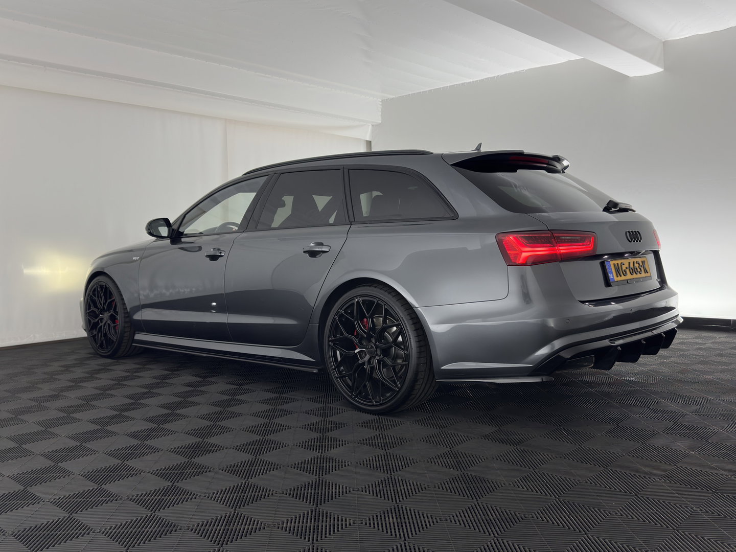 Audi A6 Avant 3.0 TDI BiT Quattro Competition Aut. *LEATHER | FULL-LED | CAMERA | NAVI-FULLMAP | HEATED-SPORTSEATS | KEYLESS | CRUISE | PDC | PRIVACY-GLASS | TOWBAR | 21"ALU