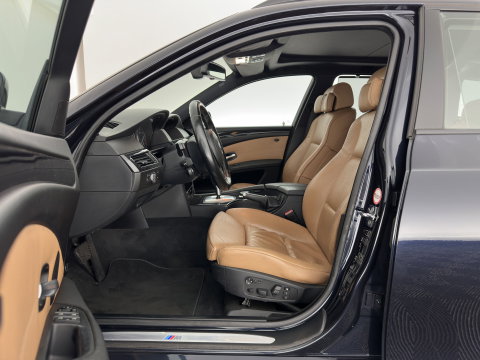 BMW 5 Serie Touring 535d M-Sportpack High Executive Aut. * PANO | LEATHER | HEATED SPORTSEATS | HIFI-SOUND | NAVI-FULLMAP | CRUISE | XENON | MEMORY-PACK | 19"ALU*
