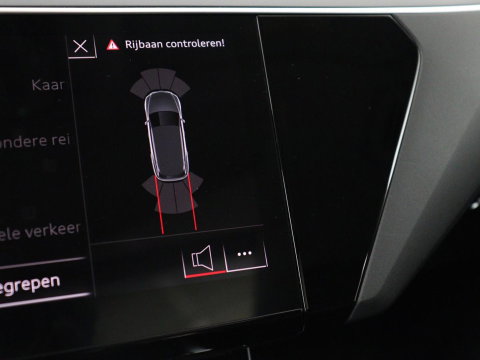 Audi e-tron e-tron 50 quattro Launch edition plus 71 kWh | SOH 90.6 | Panoramadak | Luchtvering | Adaptive cruise | Leder | Carplay | Memory | Stoelverwarming | Navi. Full map | PDC
