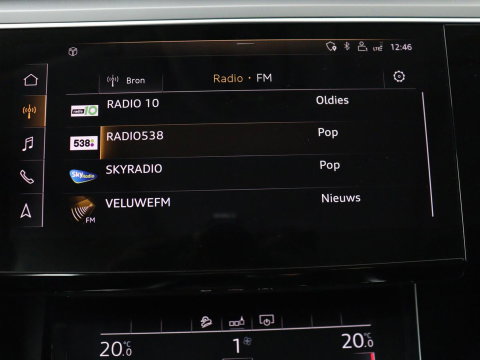 Audi e-tron e-tron 50 quattro Launch edition plus 71 kWh | SOH 90.6 | Panoramadak | Luchtvering | Adaptive cruise | Leder | Carplay | Memory | Stoelverwarming | Navi. Full map | PDC