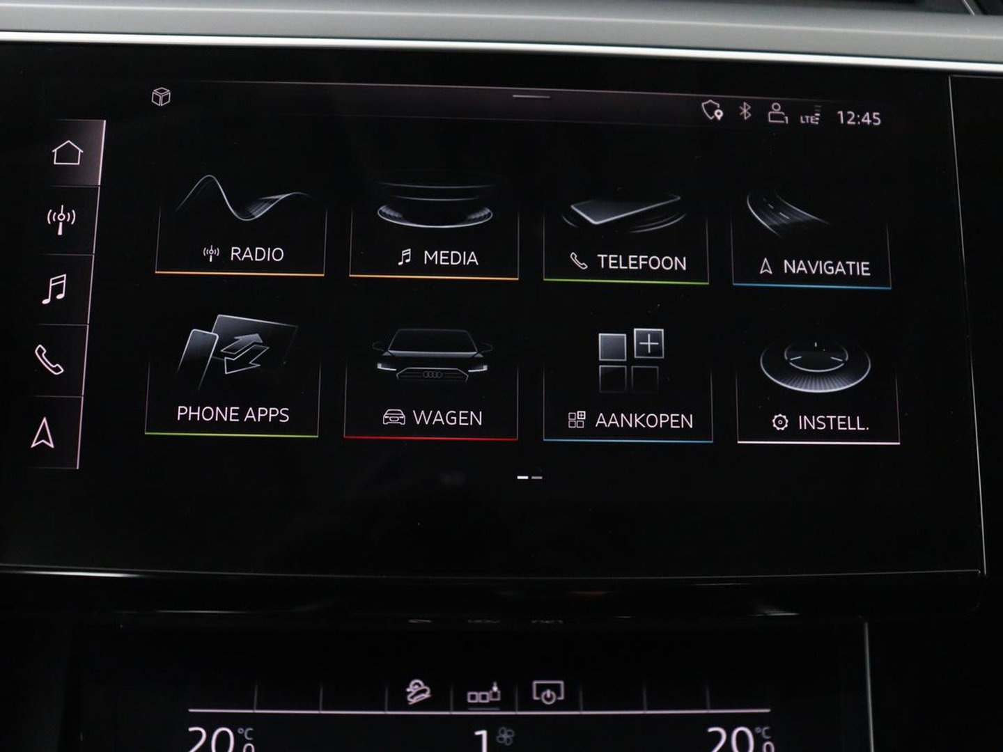 Audi e-tron e-tron 50 quattro Launch edition plus 71 kWh | SOH 90.6 | Panoramadak | Luchtvering | Adaptive cruise | Leder | Carplay | Memory | Stoelverwarming | Navi. Full map | PDC