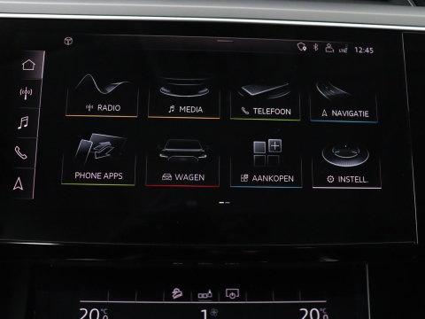 Audi e-tron e-tron 50 quattro Launch edition plus 71 kWh | SOH 90.6 | Panoramadak | Luchtvering | Adaptive cruise | Leder | Carplay | Memory | Stoelverwarming | Navi. Full map | PDC