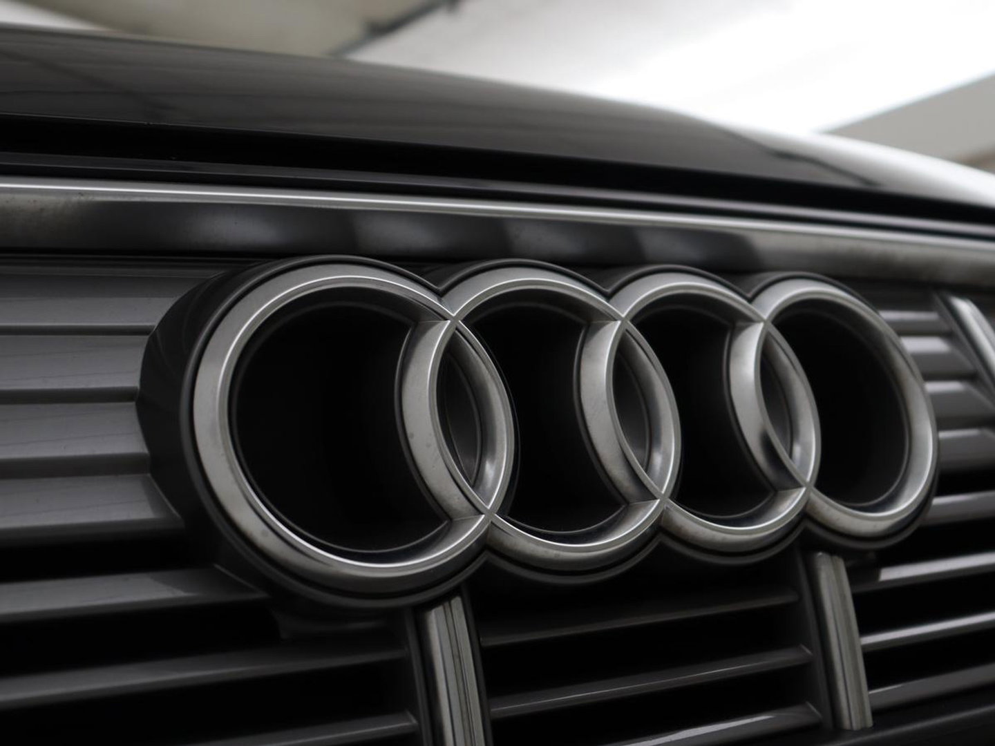 Audi e-tron e-tron 50 quattro Launch edition plus 71 kWh | SOH 90.6 | Panoramadak | Luchtvering | Adaptive cruise | Leder | Carplay | Memory | Stoelverwarming | Navi. Full map | PDC