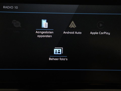 Peugeot 2008 1.2 Hybrid 136 Active | Carplay | Cruise Control | Climate control | Parkeerhulp | DAB | Bluetooth