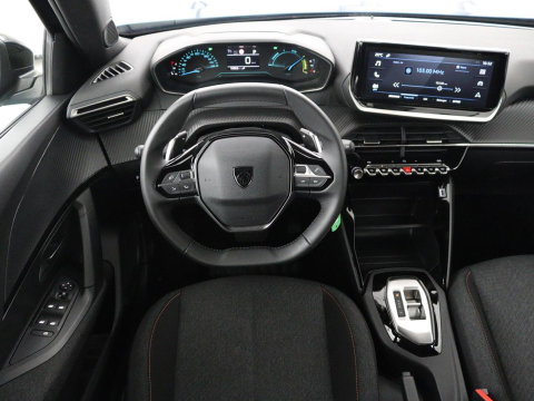 Peugeot 2008 1.2 Hybrid 136 Active | Carplay | Cruise Control | Climate control | Parkeerhulp | DAB | Bluetooth