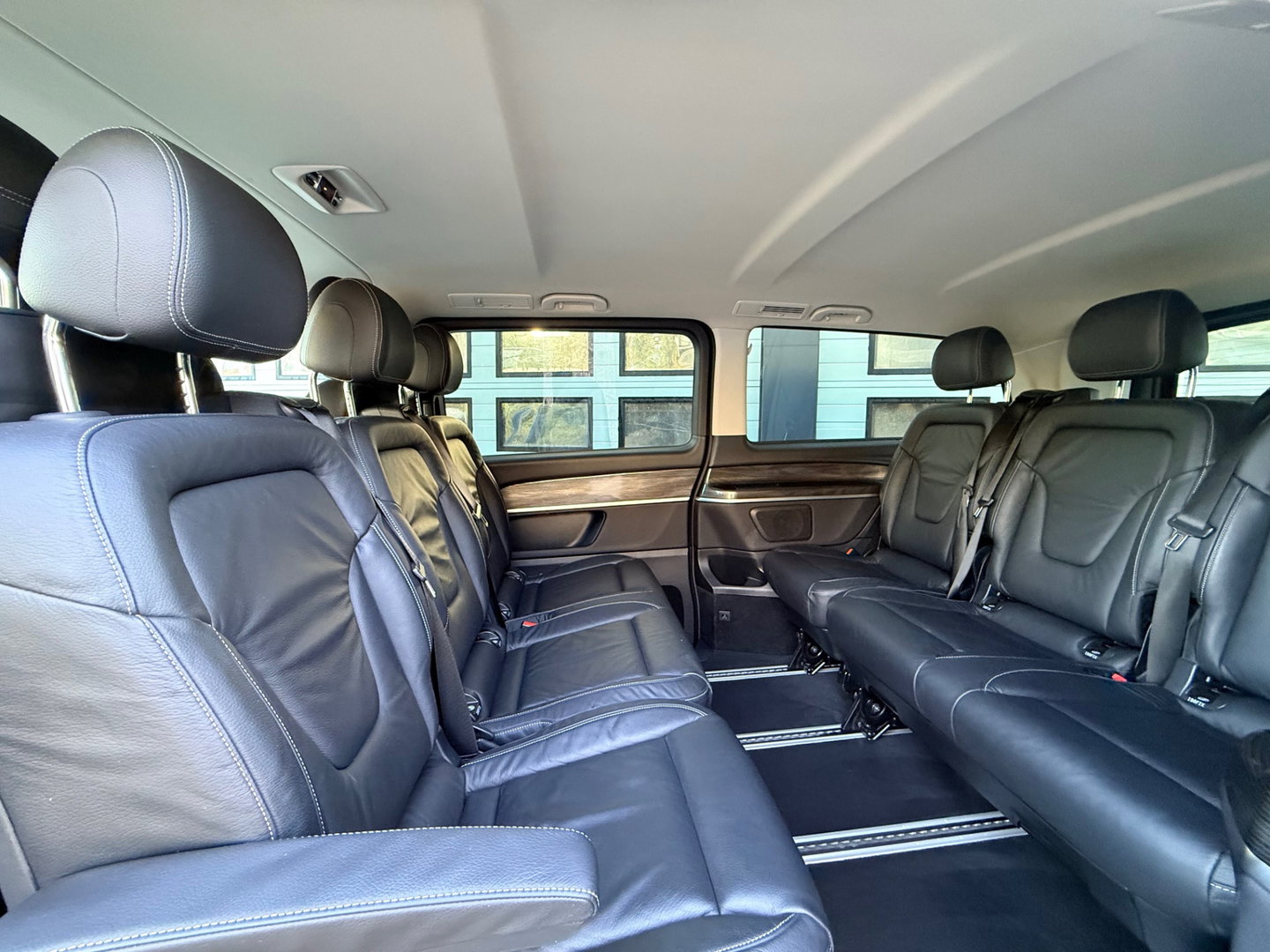 Mercedes-Benz EQV 300 90kWh L3 Extra lang - 8 Persoons - TAXI - elc. Schuif