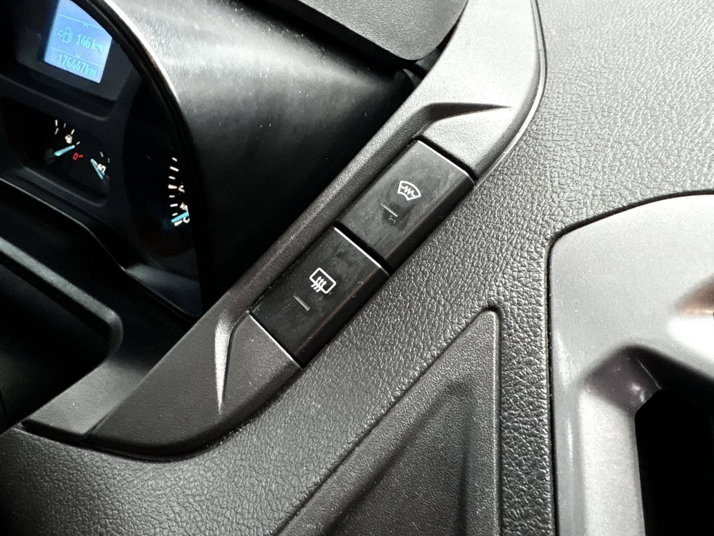 Ford Transit Custom 340 2.0 TDCI L2H1 Ambiente DC | DAKDRAGERS | 130PK | CRUISE