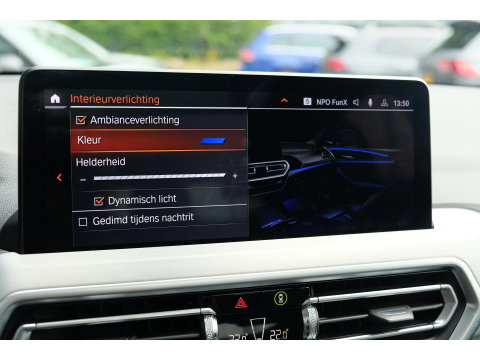 BMW X3 xDrive30e 292pk M-sport High Exe. Panoramadak Laser lampen 360 camera Black edition Sportstoelen leder