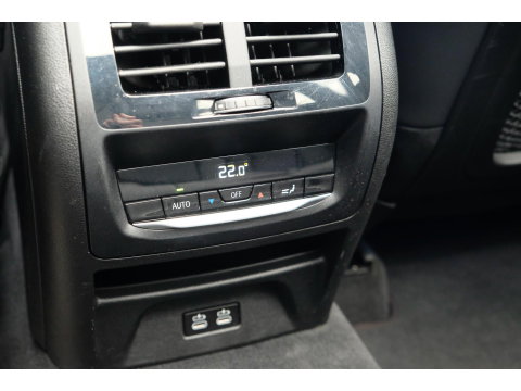 BMW X3 xDrive30e 292pk M-sport High Exe. Panoramadak Laser lampen 360 camera Black edition Sportstoelen leder