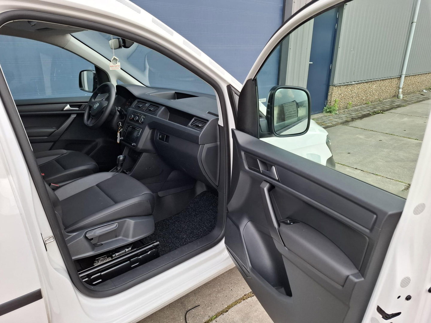 Volkswagen Caddy 2.0 TDI L2H1 BMT 4Motion Maxi Highline DUBBELE SCHUIFDEUR / AUTOMAAT / EURO 6 / 4X4 / NAVI