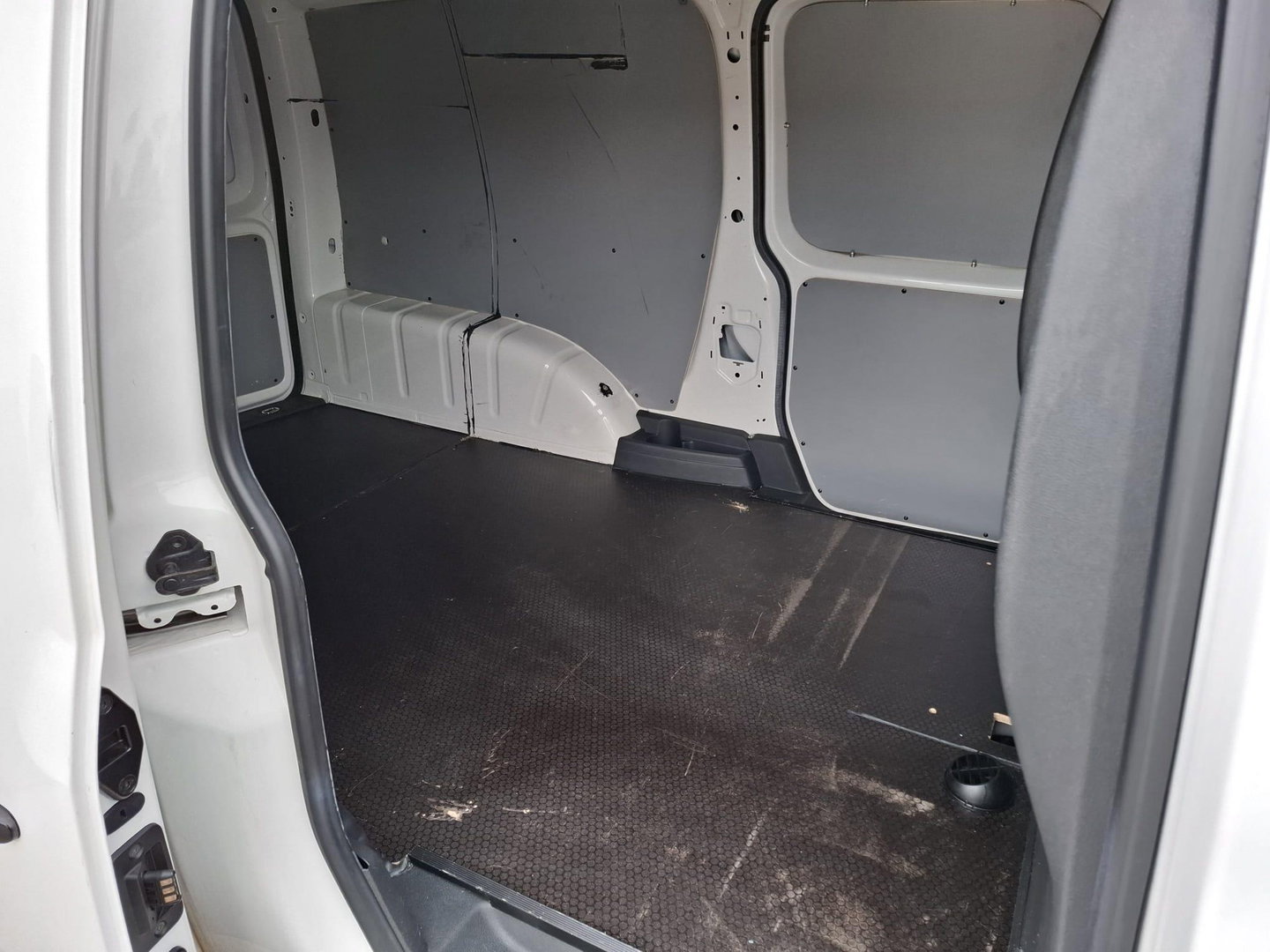 Volkswagen Caddy 2.0 TDI L2H1 BMT 4Motion Maxi Highline DUBBELE SCHUIFDEUR / AUTOMAAT / EURO 6 / 4X4 / NAVI