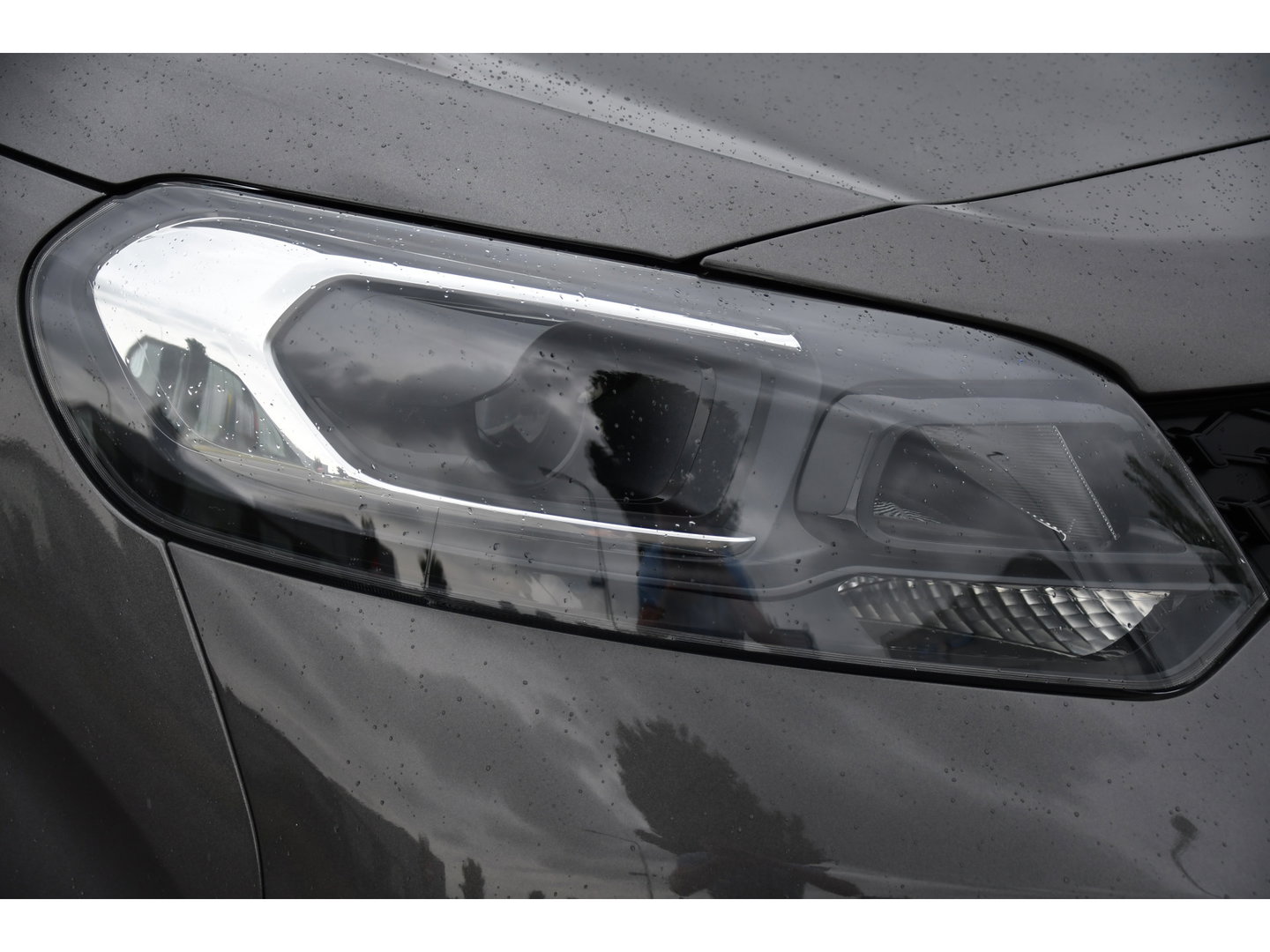 Fiat Scudo 2.0 MultiJet L3H1 PB Edition Camera, Cruise, Carplay, LED, Automaat, 177pk, Multimedia, Trekhaak, Sensoren, Uniek!
