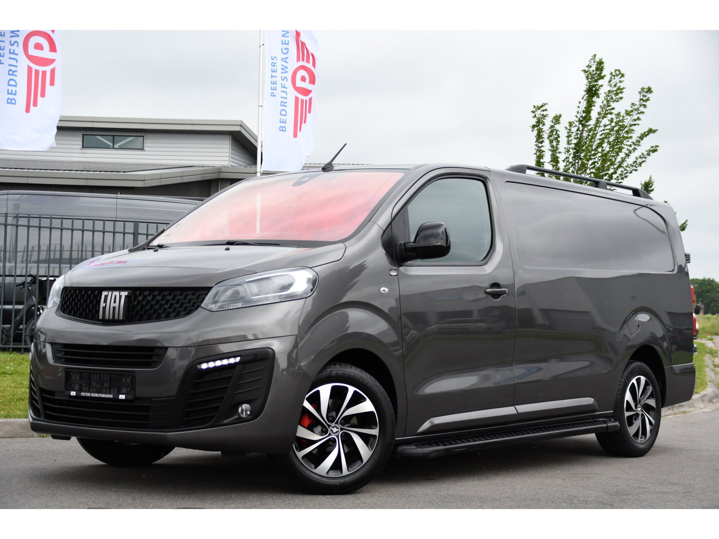 Fiat Scudo 2.0 MultiJet L3H1 PB Edition Camera, Cruise, Carplay, LED, Automaat, 177pk, Multimedia, Trekhaak, Sensoren, Uniek!