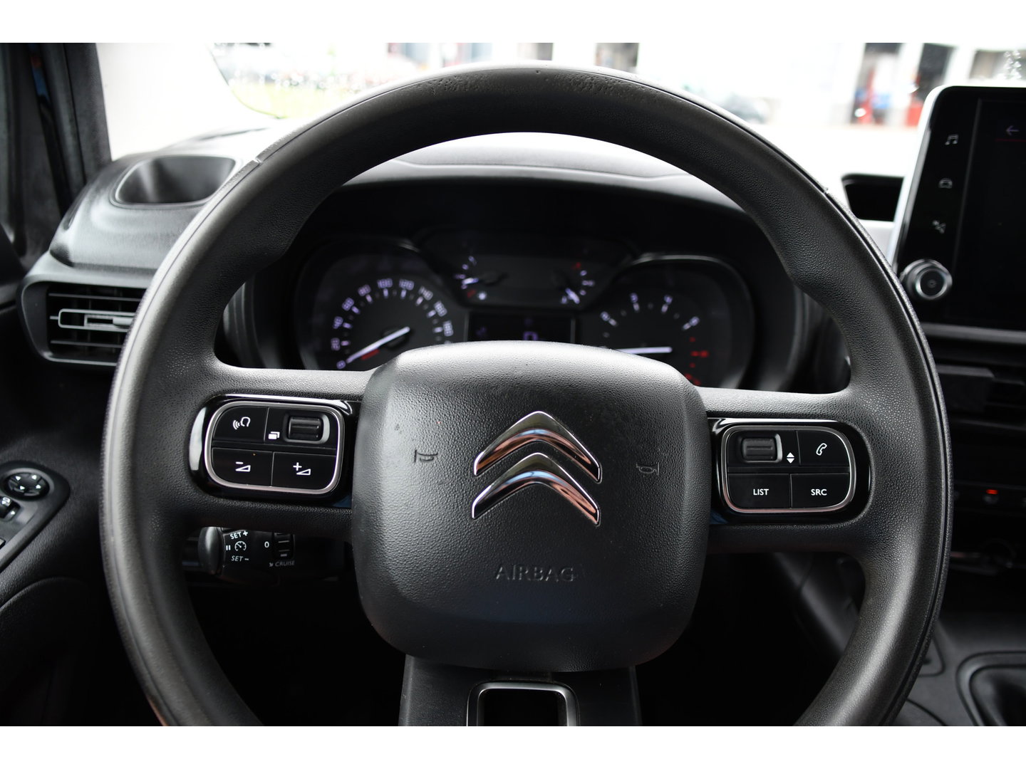 Citroën Berlingo 1.5 BlueHDI Black Edition Cruise, Carplay, Sensoren, 102pk, Multimedia, Trekhaak, Keyless, Uniek!