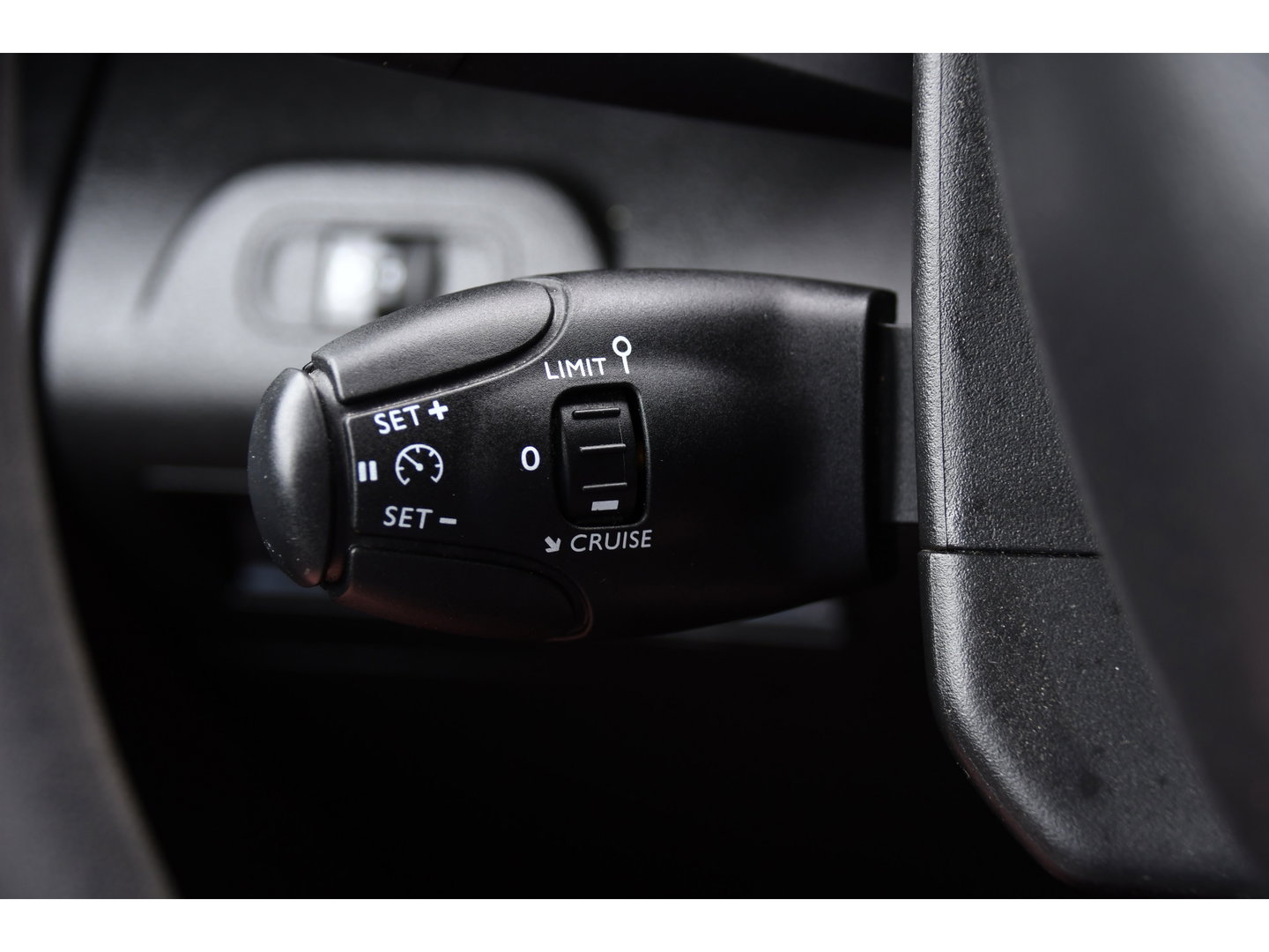 Citroën Berlingo 1.5 BlueHDI Black Edition Cruise, Carplay, Sensoren, 102pk, Multimedia, Trekhaak, Keyless, Uniek!
