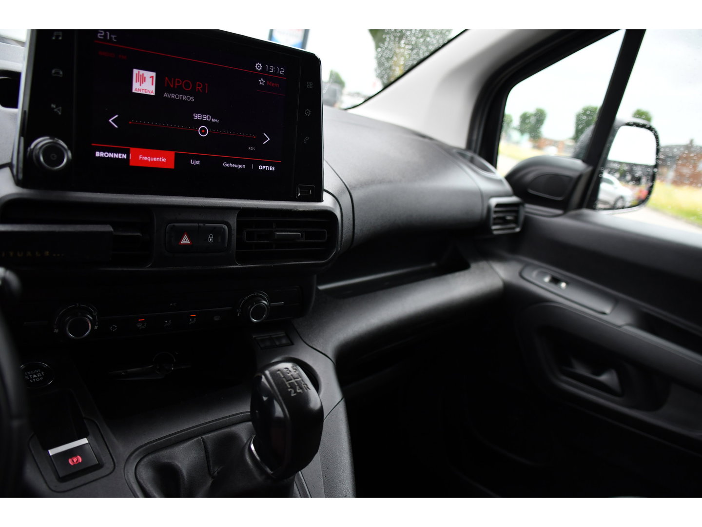 Citroën Berlingo 1.5 BlueHDI Black Edition Cruise, Carplay, Sensoren, 102pk, Multimedia, Trekhaak, Keyless, Uniek!