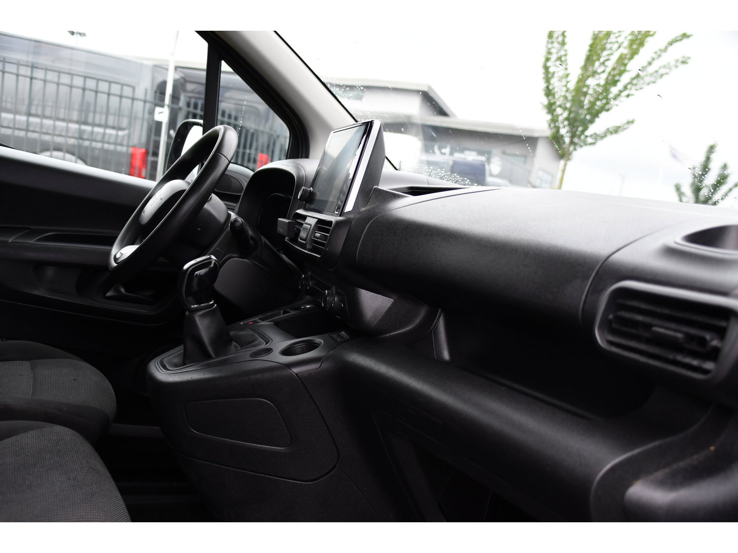 Citroën Berlingo 1.5 BlueHDI Black Edition Cruise, Carplay, Sensoren, 102pk, Multimedia, Trekhaak, Keyless, Uniek!