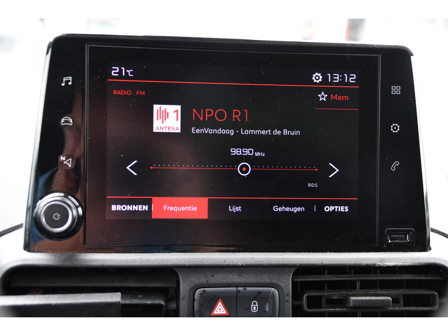 Citroën Berlingo 1.5 BlueHDI Black Edition Cruise, Carplay, Sensoren, 102pk, Multimedia, Trekhaak, Keyless, Uniek!
