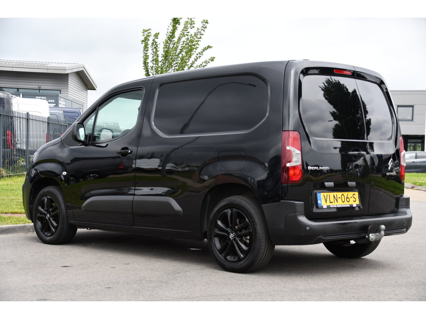 Citroën Berlingo 1.5 BlueHDI Black Edition Cruise, Carplay, Sensoren, 102pk, Multimedia, Trekhaak, Keyless, Uniek!