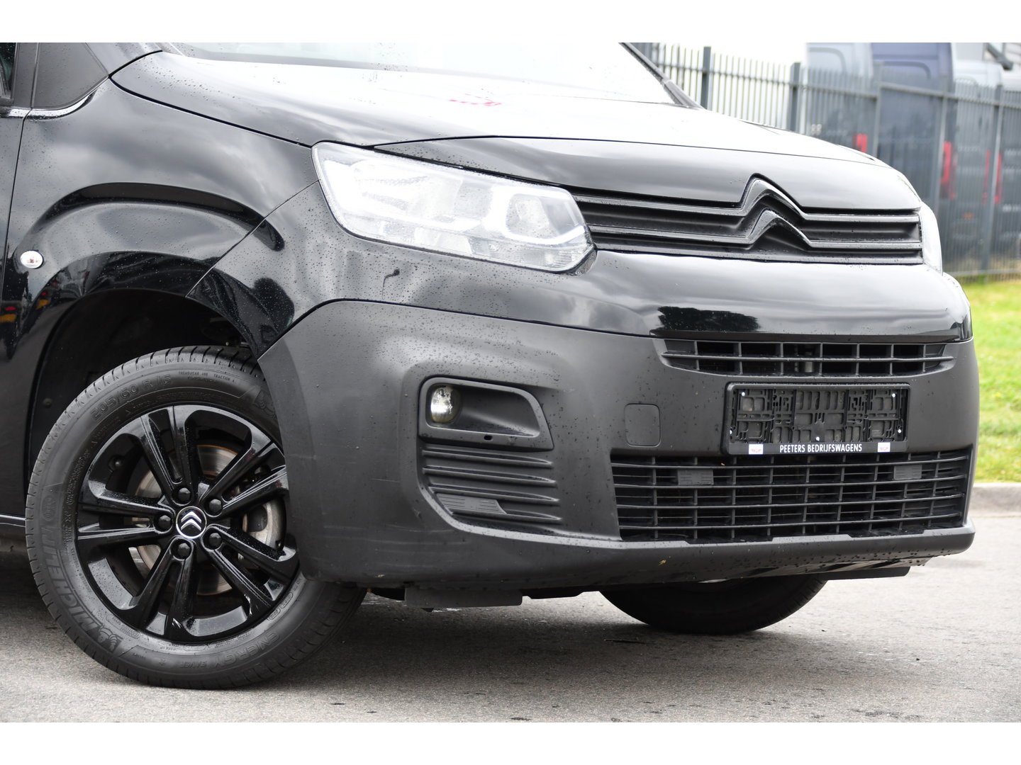 Citroën Berlingo 1.5 BlueHDI Black Edition Cruise, Carplay, Sensoren, 102pk, Multimedia, Trekhaak, Keyless, Uniek!